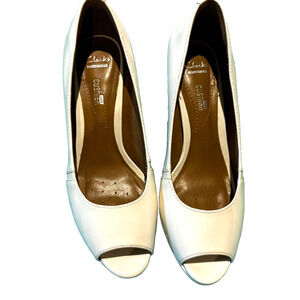 Clarks Collection 7 1/2 Comfort White open-toe heels wedding career capsule